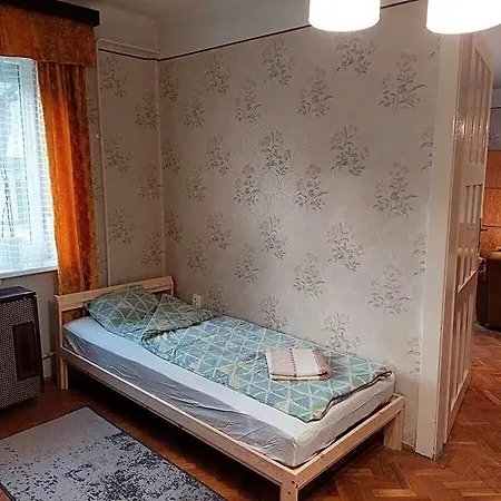 Baross Hotel 3*